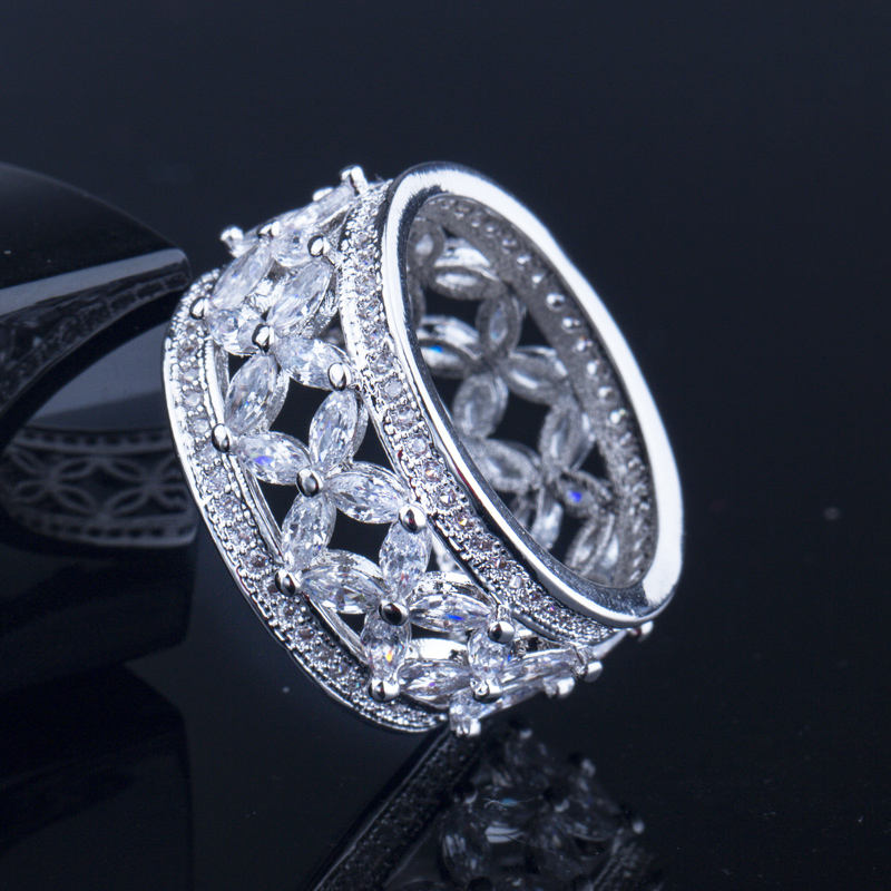 Bague "Splendeur Cristalline"