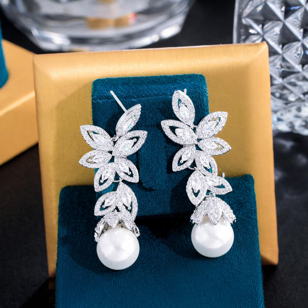 Boucles d'oreilles "Feuille de l'aube"