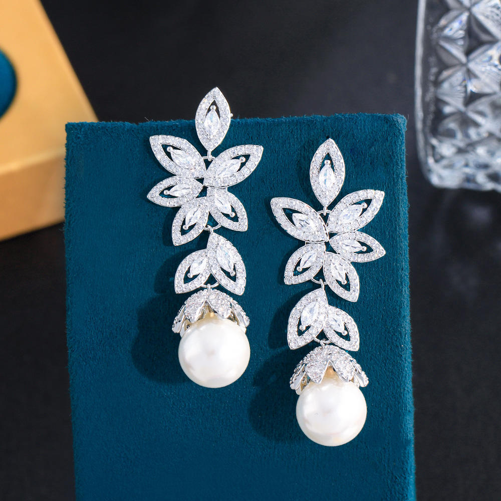 Boucles d'oreilles "Feuille de l'aube"