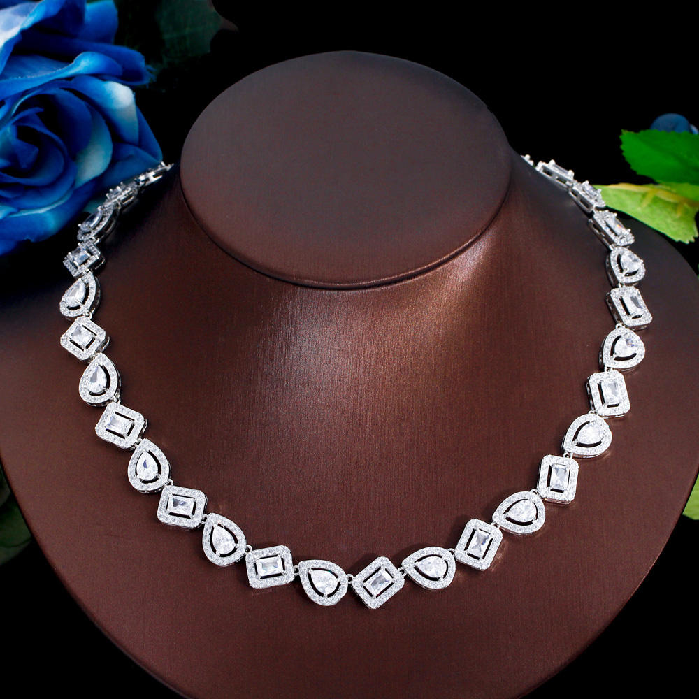 Collier "Rivière de Cristal"