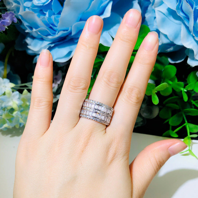 Bague Éclat Baguette multi-rangs, vue portée