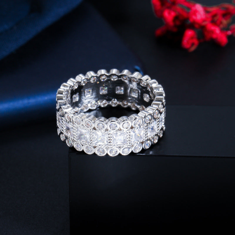 Bague Double Lumière, détail des zircons