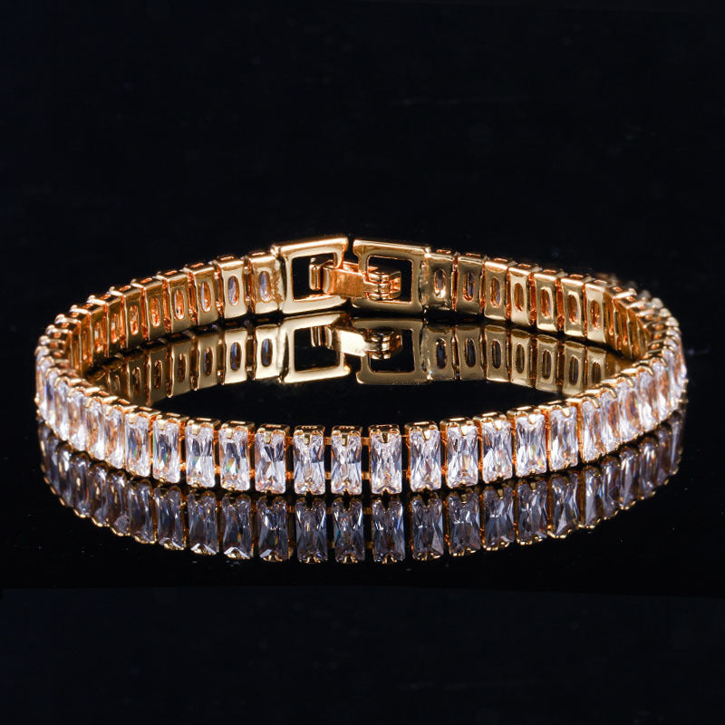 Bracelet Cendre Blanche, détail des zircons