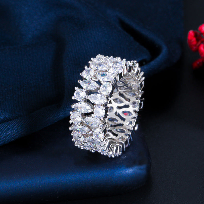 Bague Couronne Marquise en zircons taille marquise, vue 2