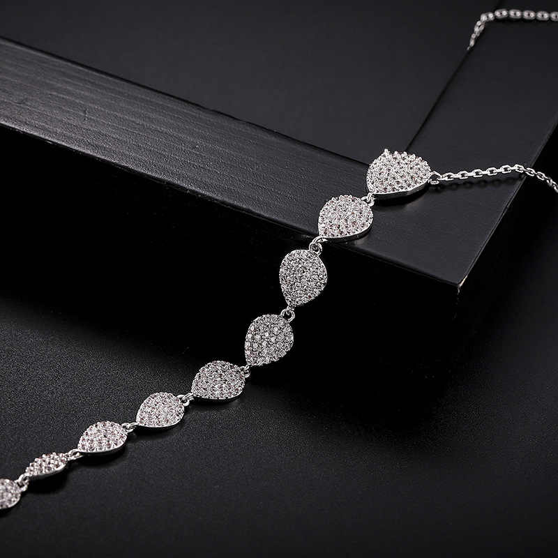 قلادة "القطرة الأبدية"