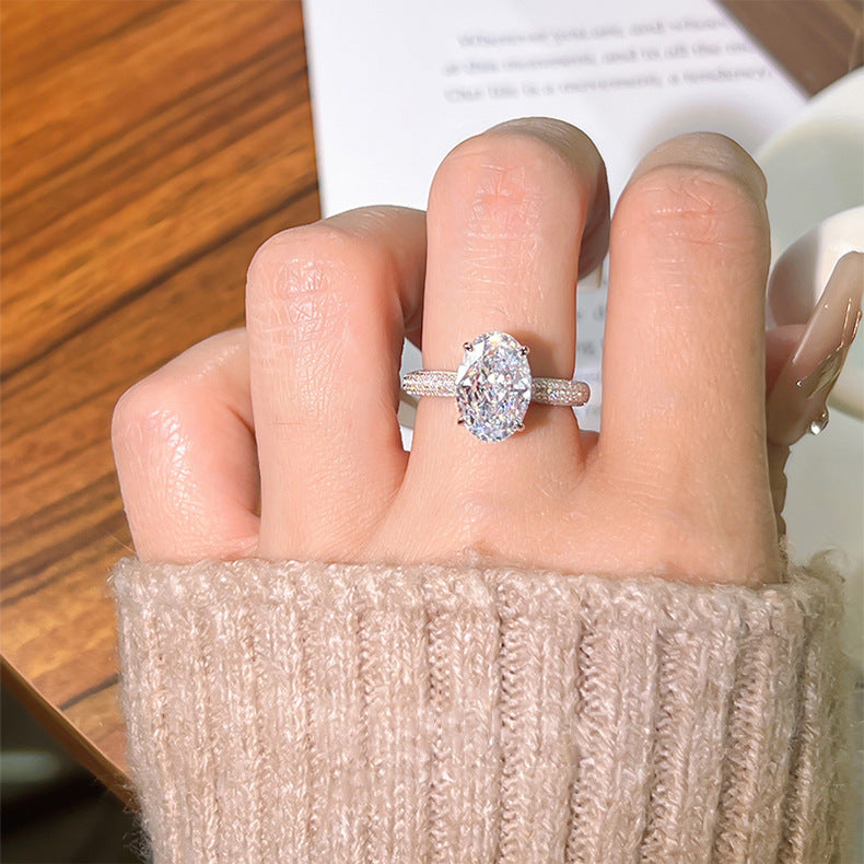 Éclat Ovale – Bague Zircon