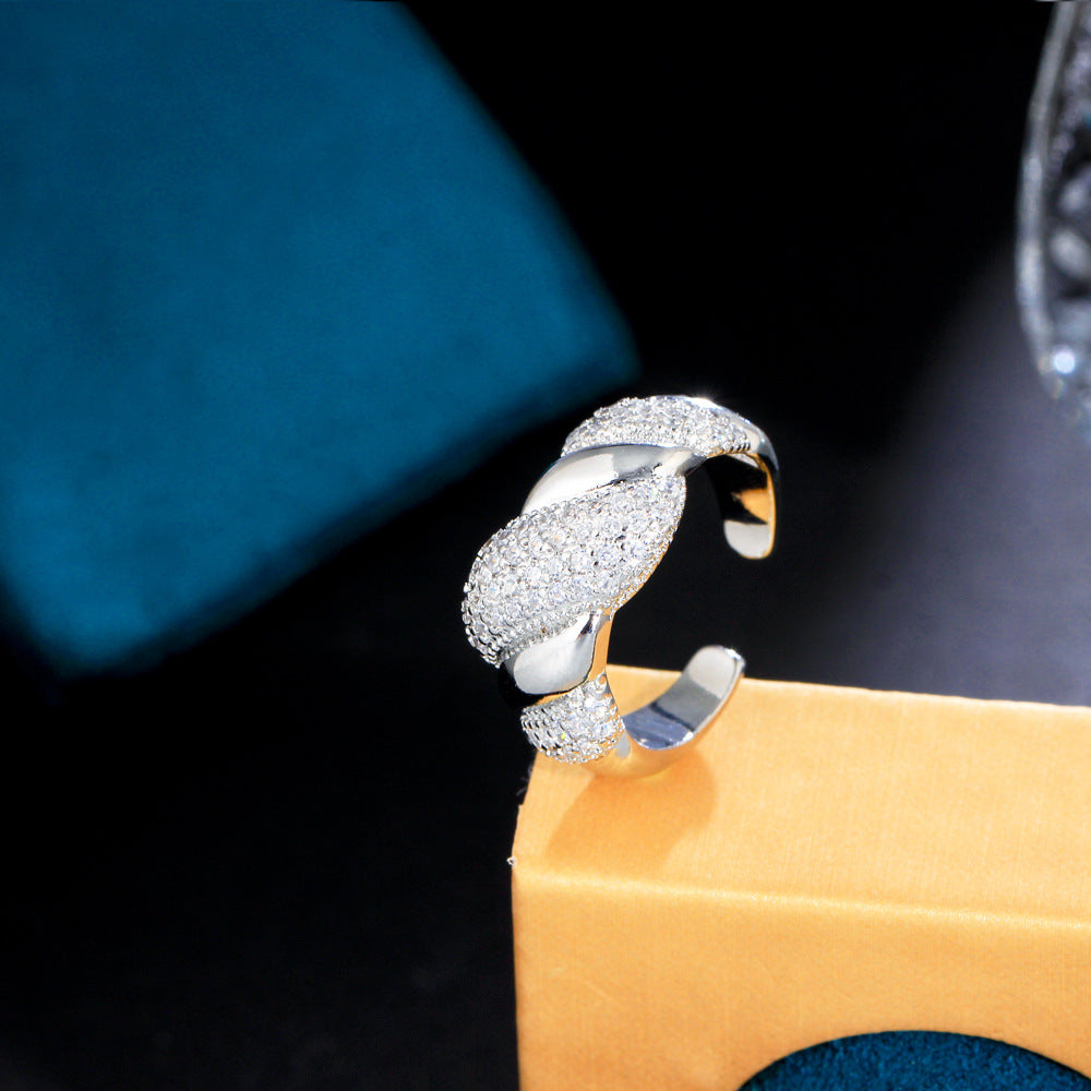 Bague ouverte entrelacée en zircon